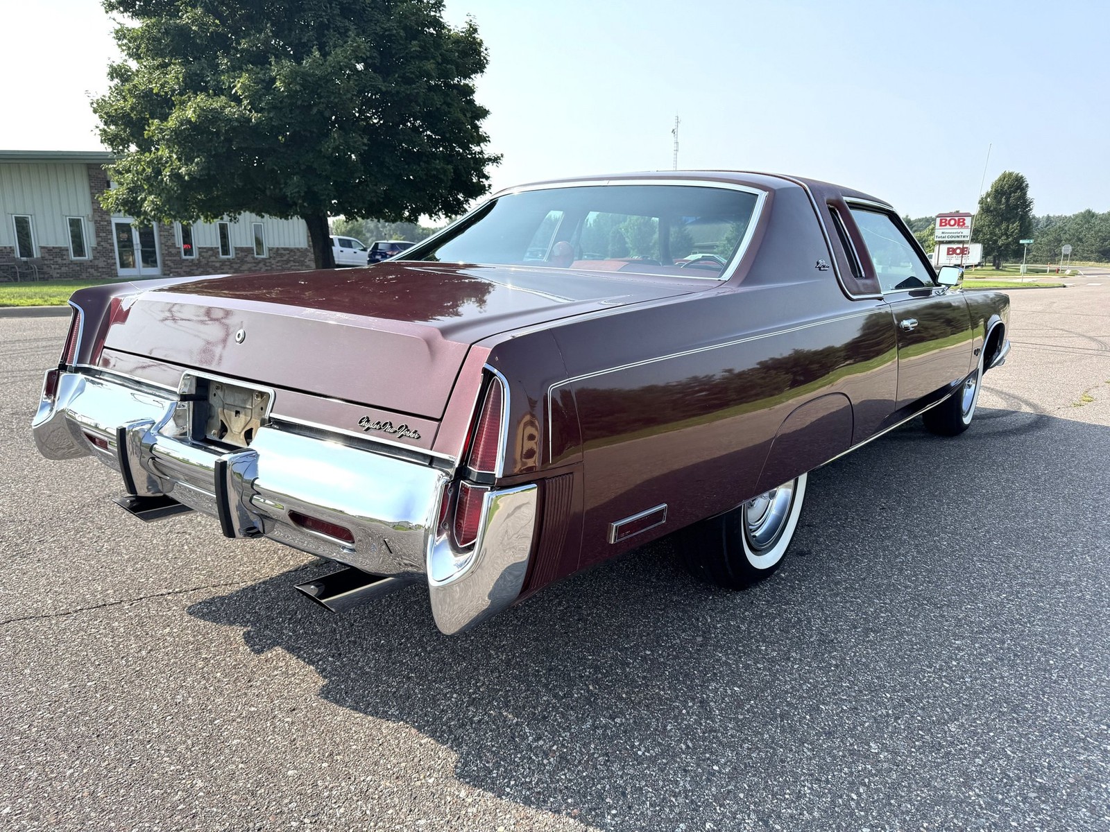 Chrysler-New-Yorker-Brougham-1977-Other-2