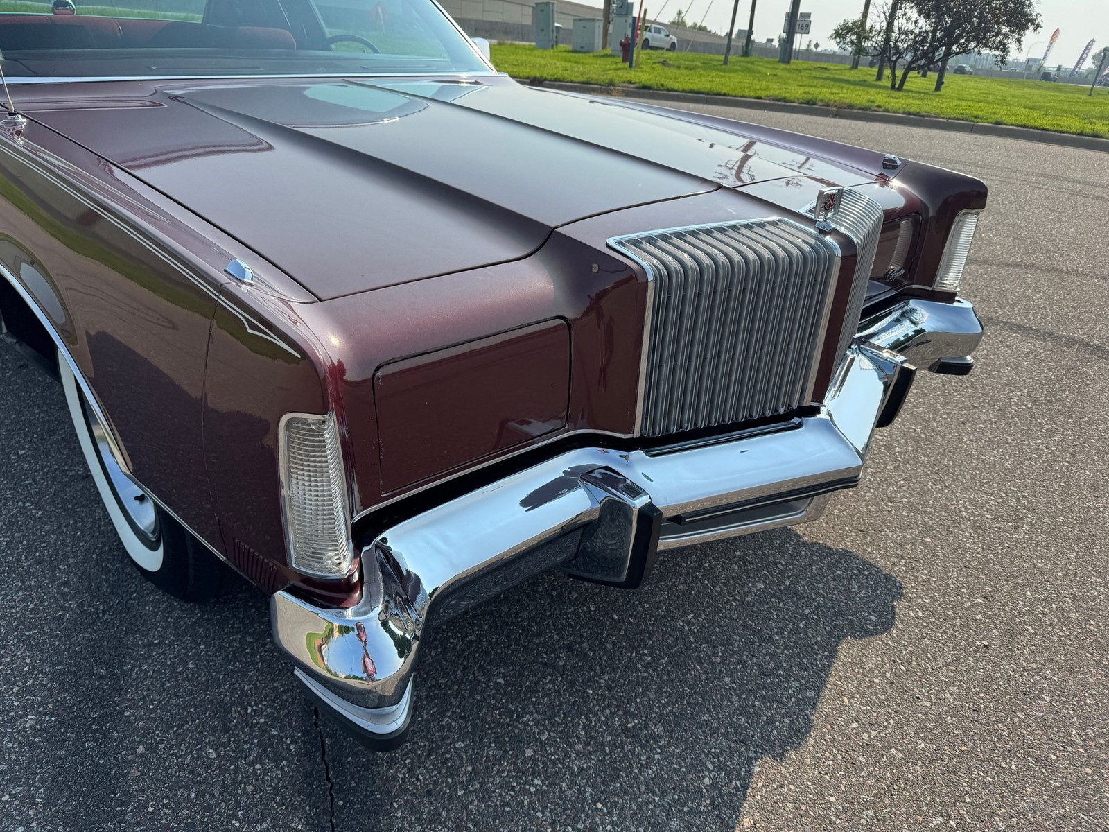 Chrysler-New-Yorker-Brougham-1977-Other-23
