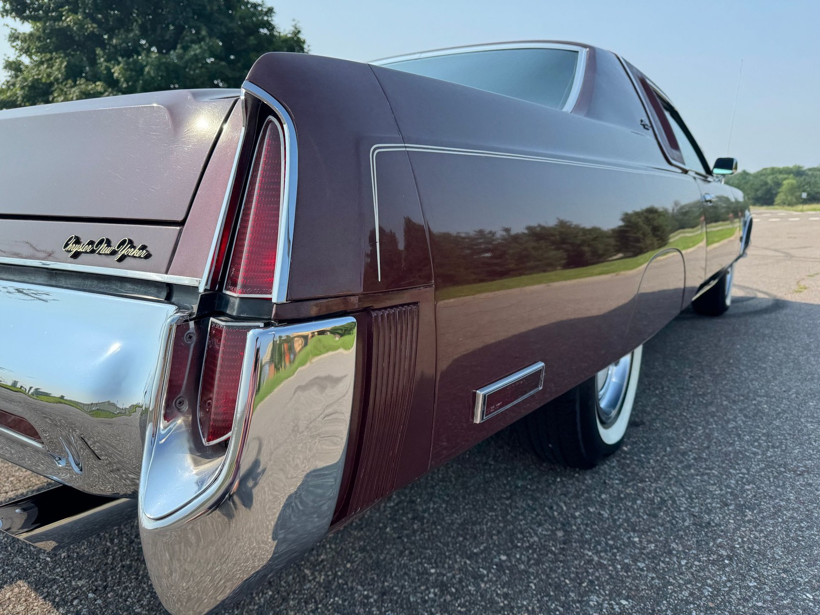 Chrysler-New-Yorker-Brougham-1977-Other-26