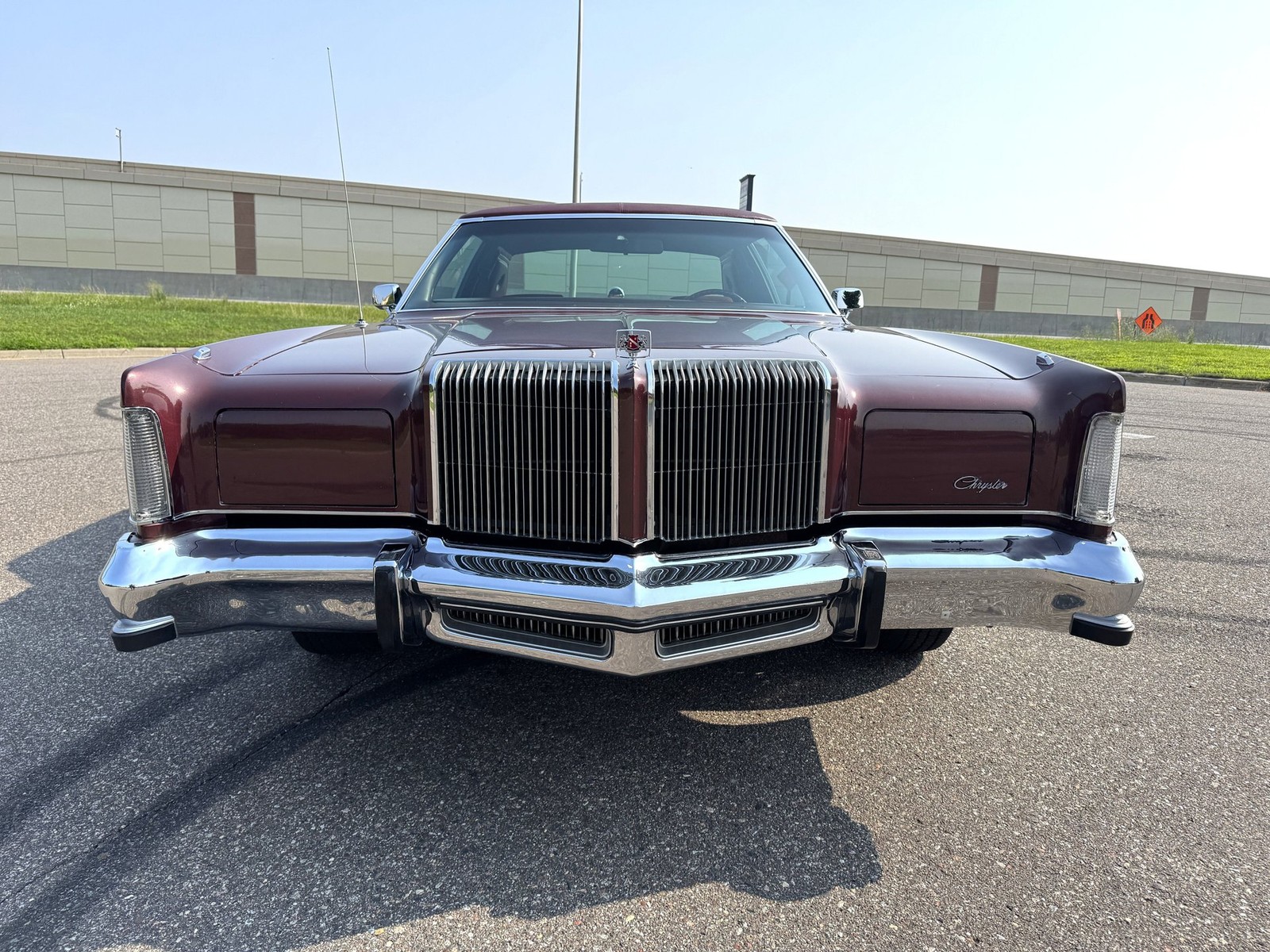 Chrysler-New-Yorker-Brougham-1977-Other-8
