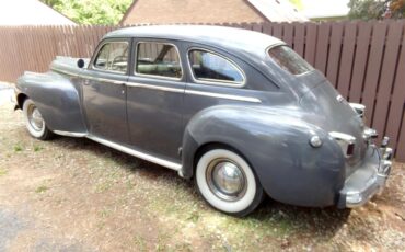 Chrysler-New-yorker-1941-Grey-1