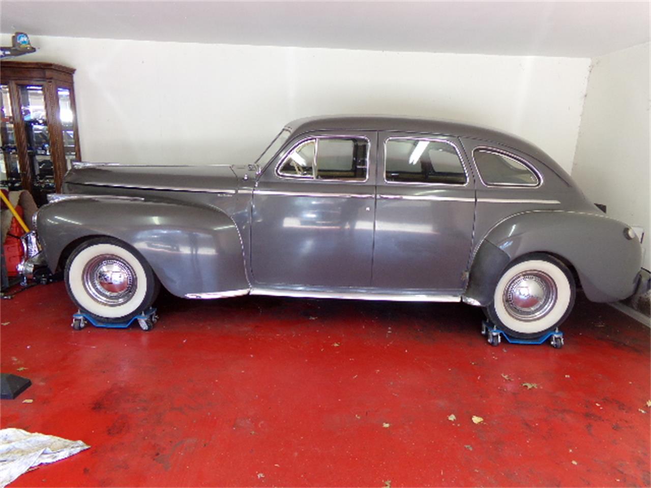 Chrysler-New-yorker-1941-Grey-5