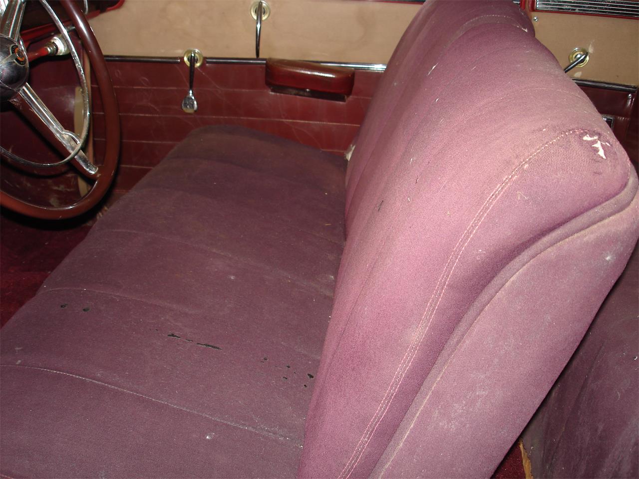 Chrysler-New-yorker-1948-Red-Red-14