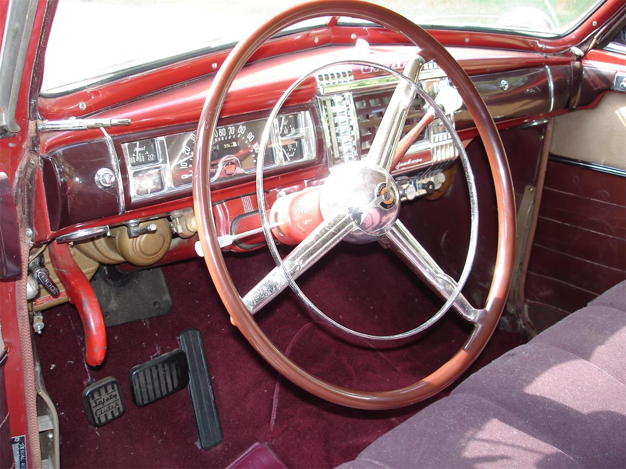 Chrysler-New-yorker-1948-Red-Red-7