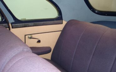 Chrysler-New-yorker-1948-blue-blue-10