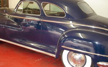 Chrysler-New-yorker-1948-blue-blue