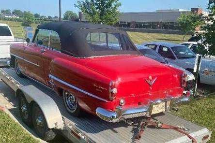 Chrysler-New-yorker-1954-BlackRed-BurgundyBeige-3