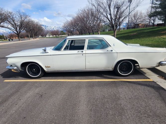 Chrysler-New-yorker-1964-Beige-Blue-4