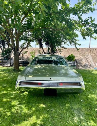 Chrysler-New-yorker-1970-Green-14