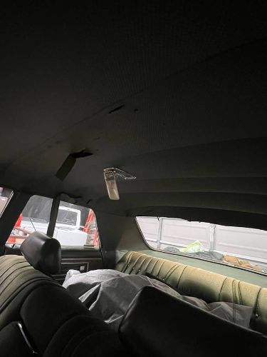 Chrysler-New-yorker-1970-Green-3