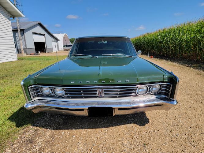 Chrysler-Newport-1966-Dark-Green-1