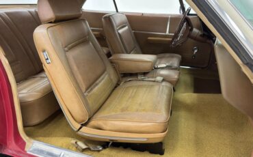 Chrysler-Newport-1969-Crimson-Saddle-19
