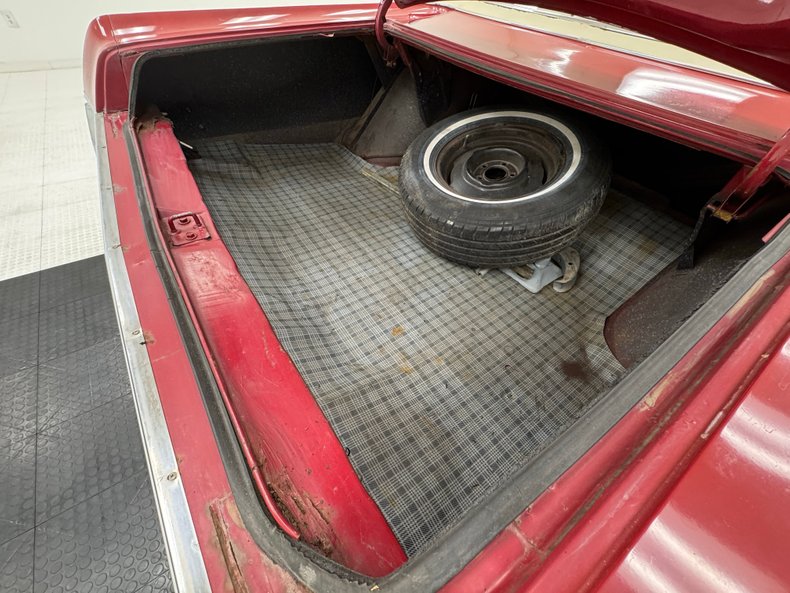 Chrysler-Newport-1969-Crimson-Saddle-9