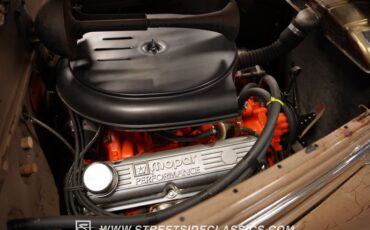 Chrysler-Royal-1939-Brown-Tan-42