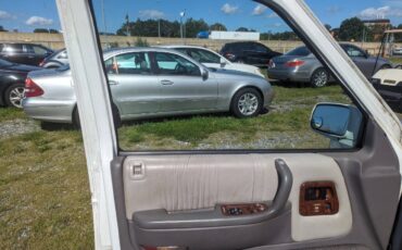 Chrysler-Town-and-Country-1994-Minivan-20
