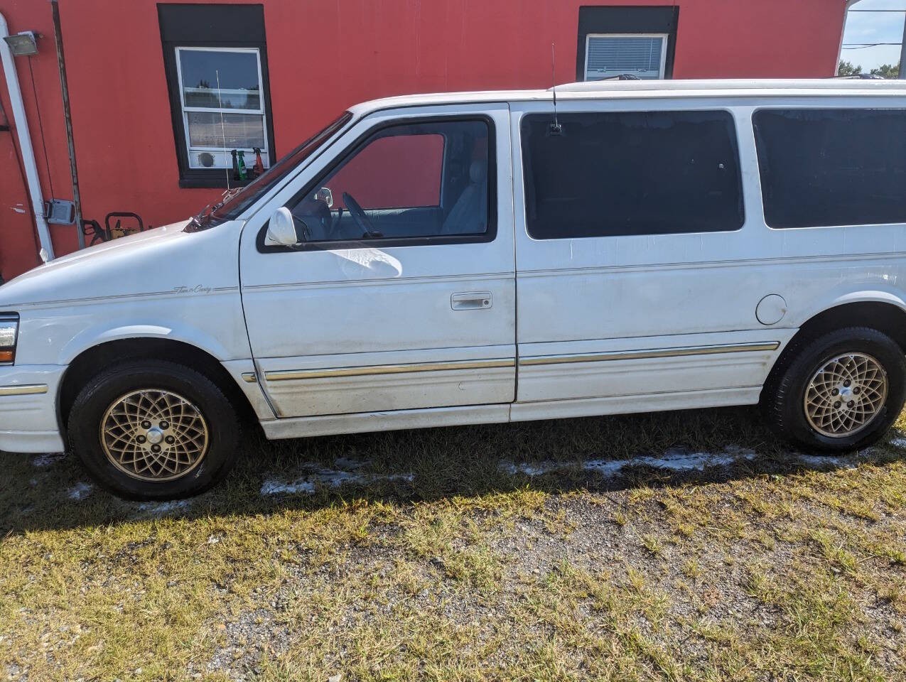 Chrysler-Town-and-Country-1994-Minivan-5