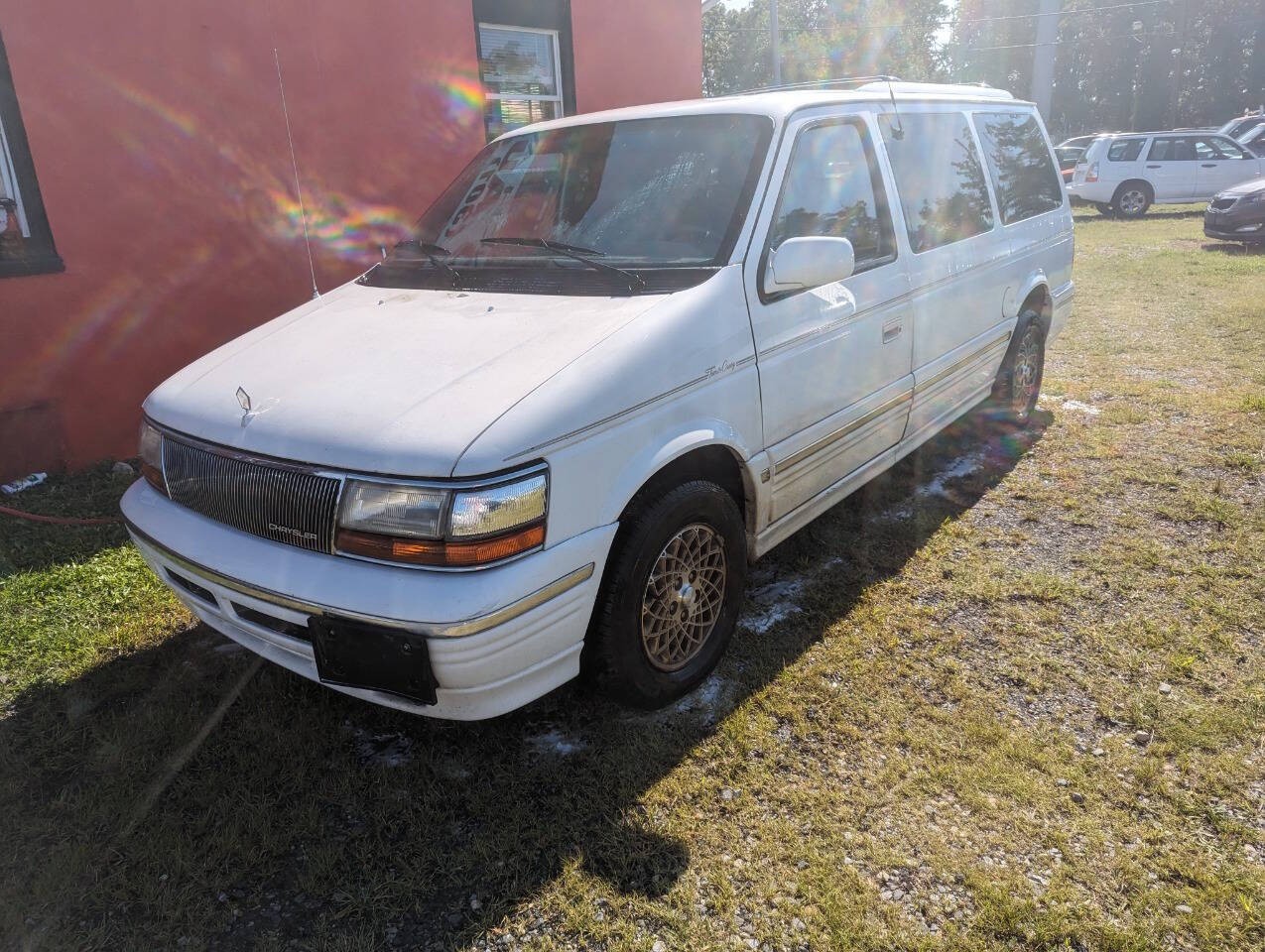 Chrysler-Town-and-Country-1994-Minivan
