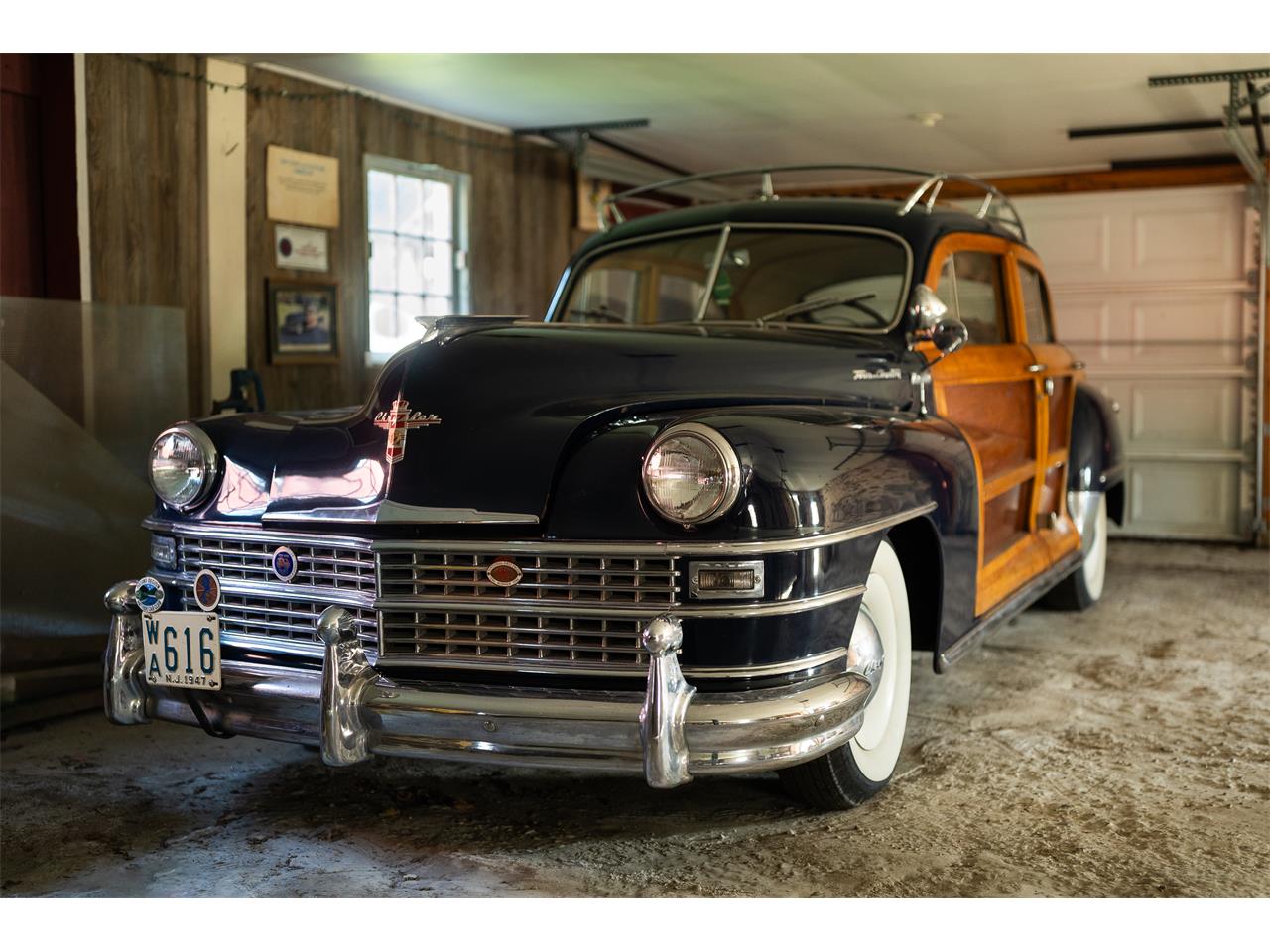 Chrysler-Town-country-1947-Navy-Blue-Highlander-Plaidblu-1