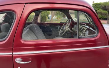 Chrysler-Windsor-1940-Burgandy-Gray-11