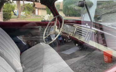 Chrysler-Windsor-1940-Burgandy-Gray-17