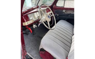 Chrysler-Windsor-1940-Burgandy-Gray-18