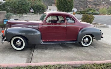 Chrysler-Windsor-1940-Burgandy-Gray-30