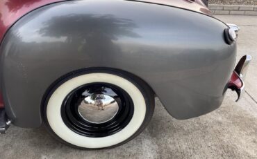 Chrysler-Windsor-1940-Burgandy-Gray-4