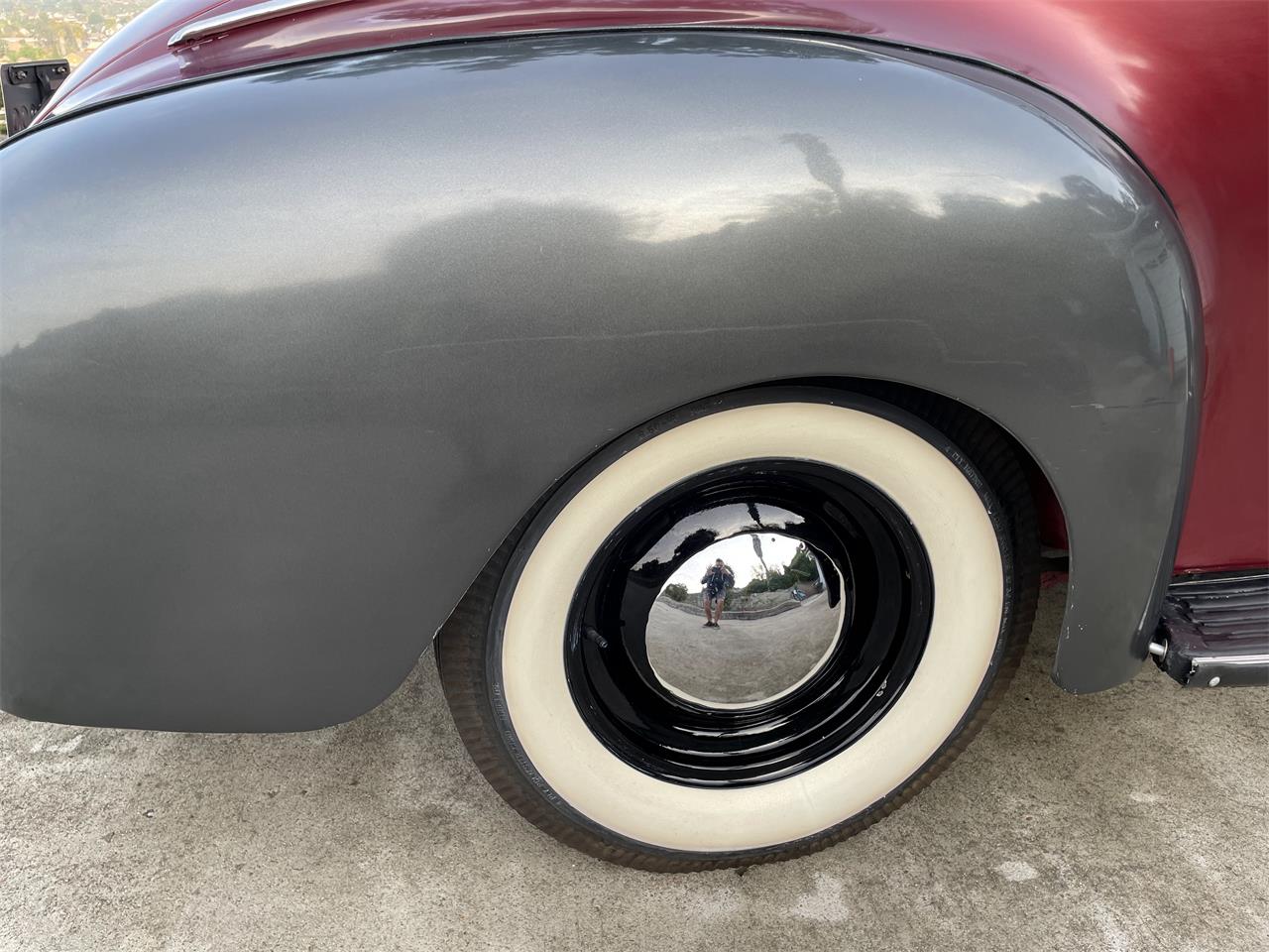 Chrysler-Windsor-1940-Burgandy-Gray-5