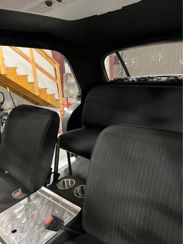 Chrysler-Windsor-1950-Black-14