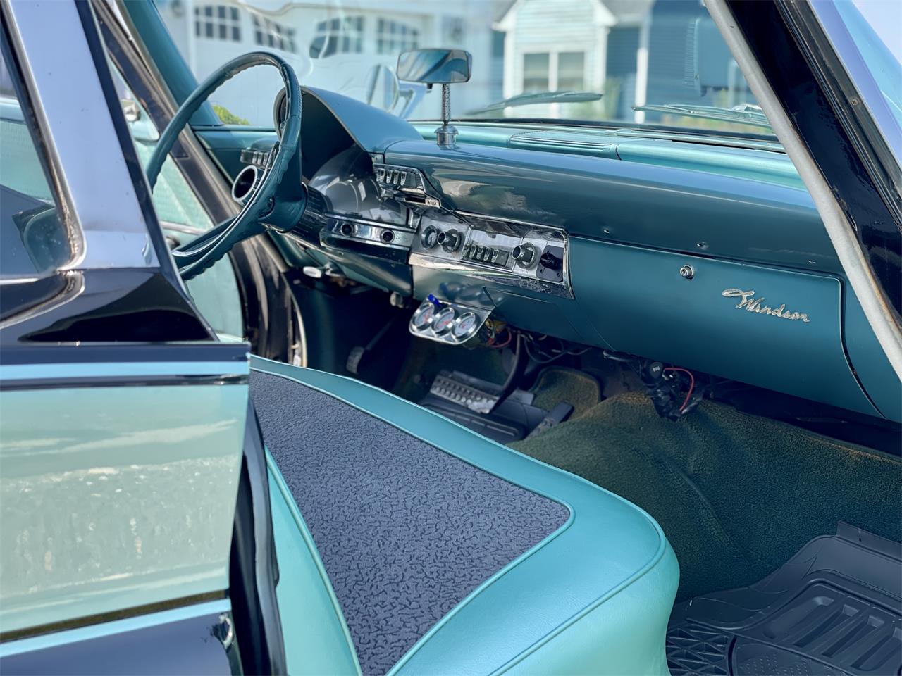 Chrysler-Windsor-1960-Black-11