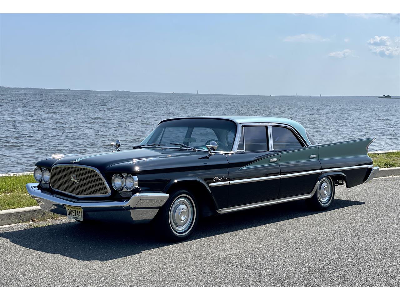 Chrysler-Windsor-1960-Black-17