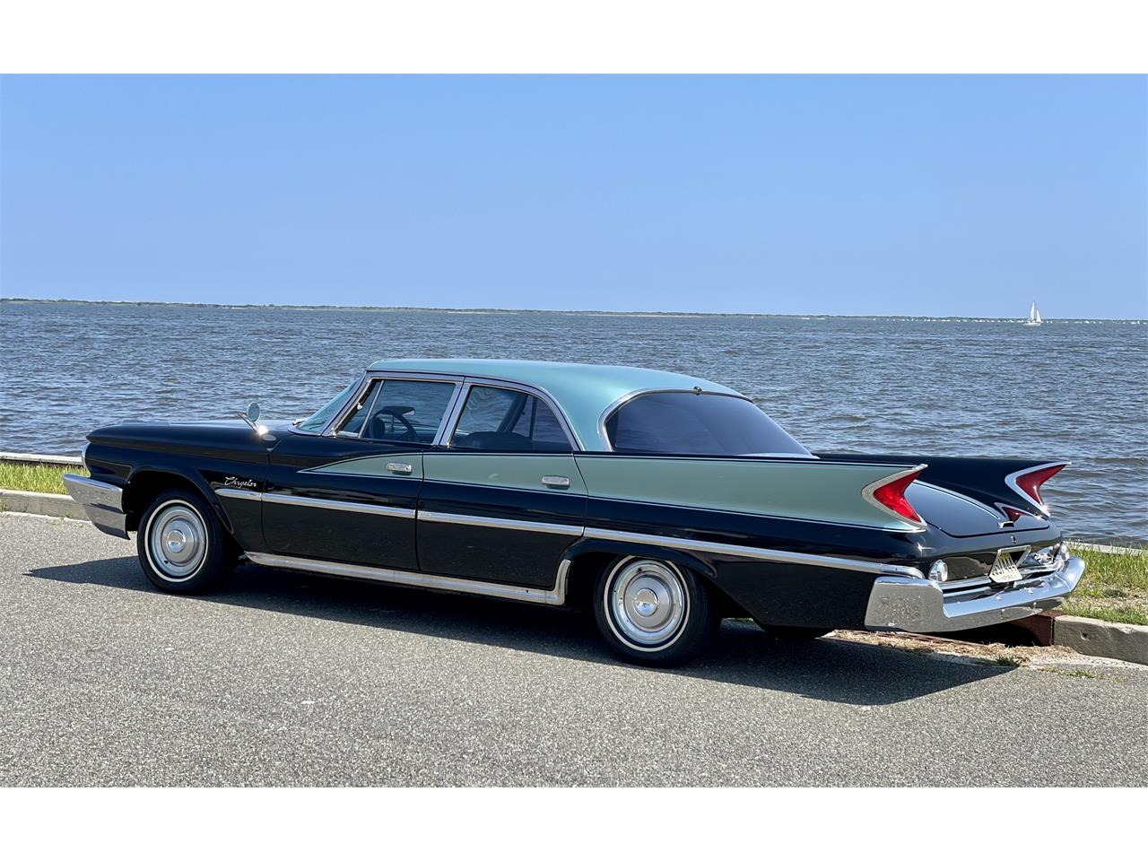 Chrysler-Windsor-1960-Black-5
