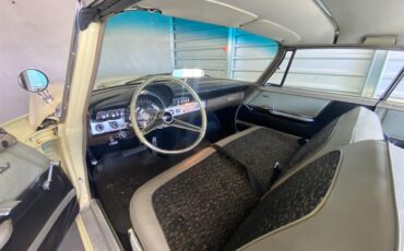 Chrysler-Windsor-1960-Yellow-amp-White-Black-amp-Gold-10