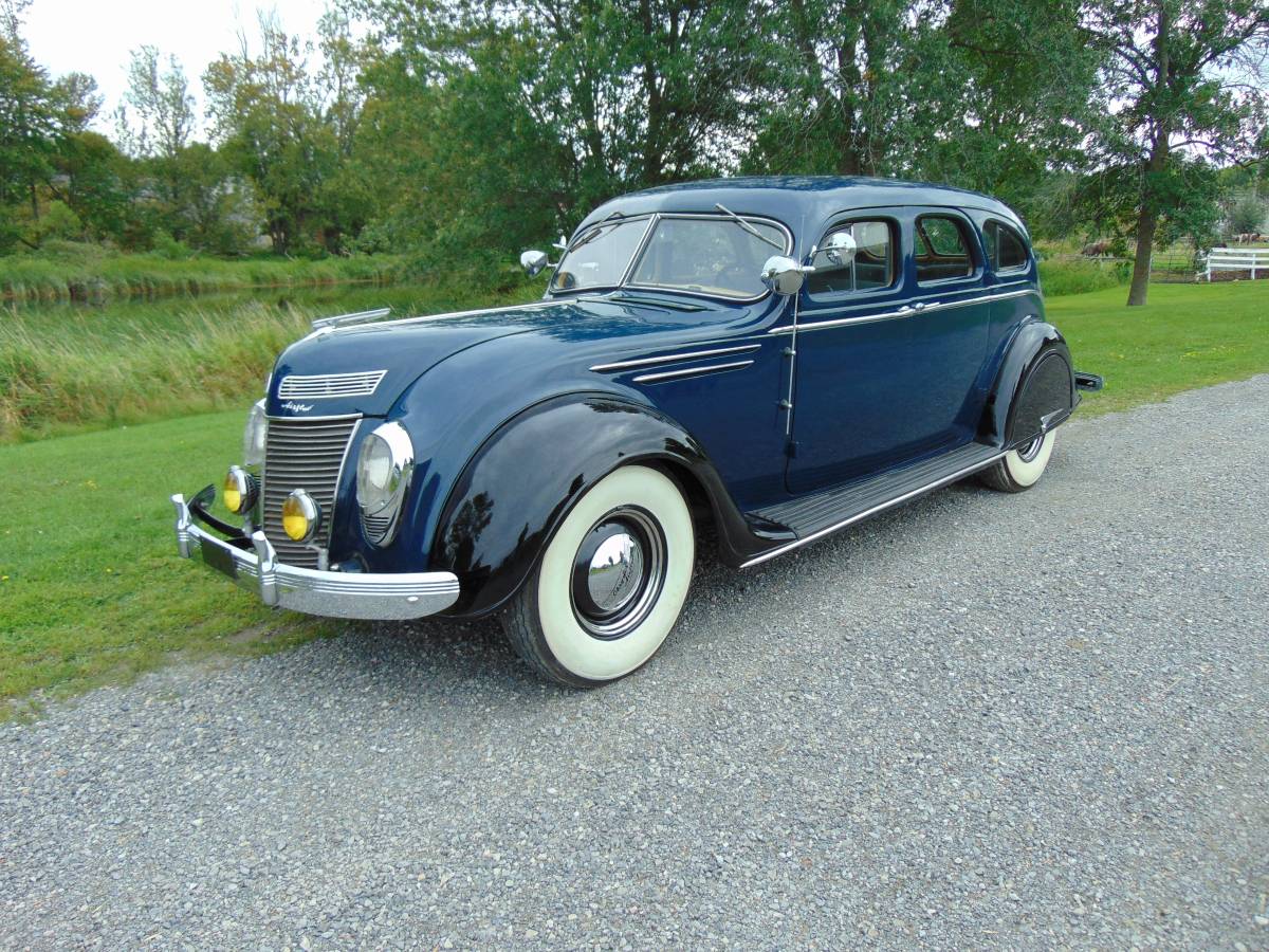 Chrysler-air-flow-1937-blue-1