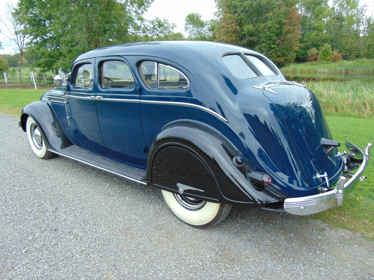 Chrysler-air-flow-1937-blue-2