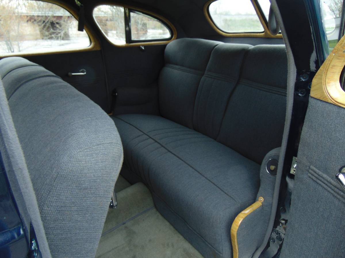 Chrysler-air-flow-1937-blue-3