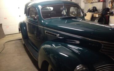 Chrysler-desoto-2-door-coupe-1939-green-3