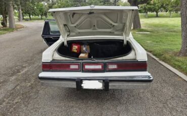 Chrysler-diesel-1983-white-9