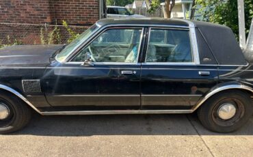 Chrysler-fifth-avenue-1987-black-2