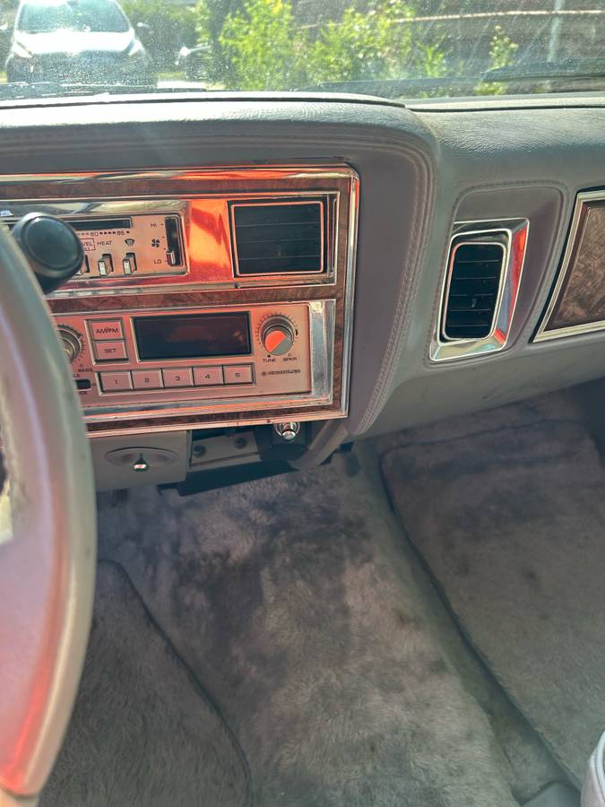 Chrysler-fifth-avenue-1987-black-3