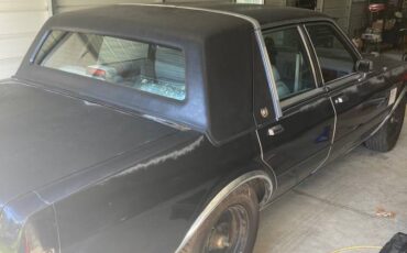 Chrysler-fifth-avenue-1988-black-2