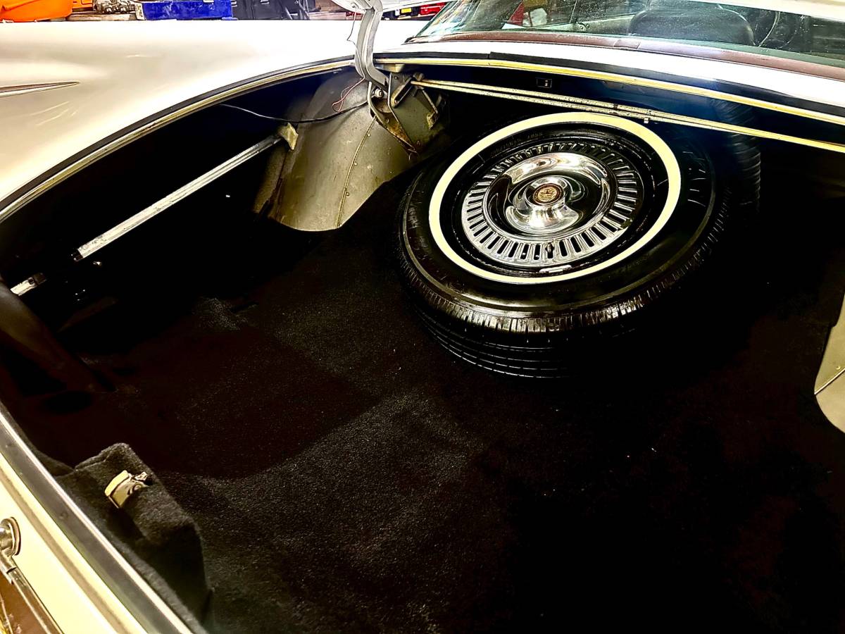 Chrysler-imperial-1958-48
