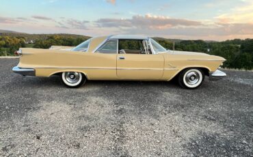 Chrysler-imperial-1958-yellow-10