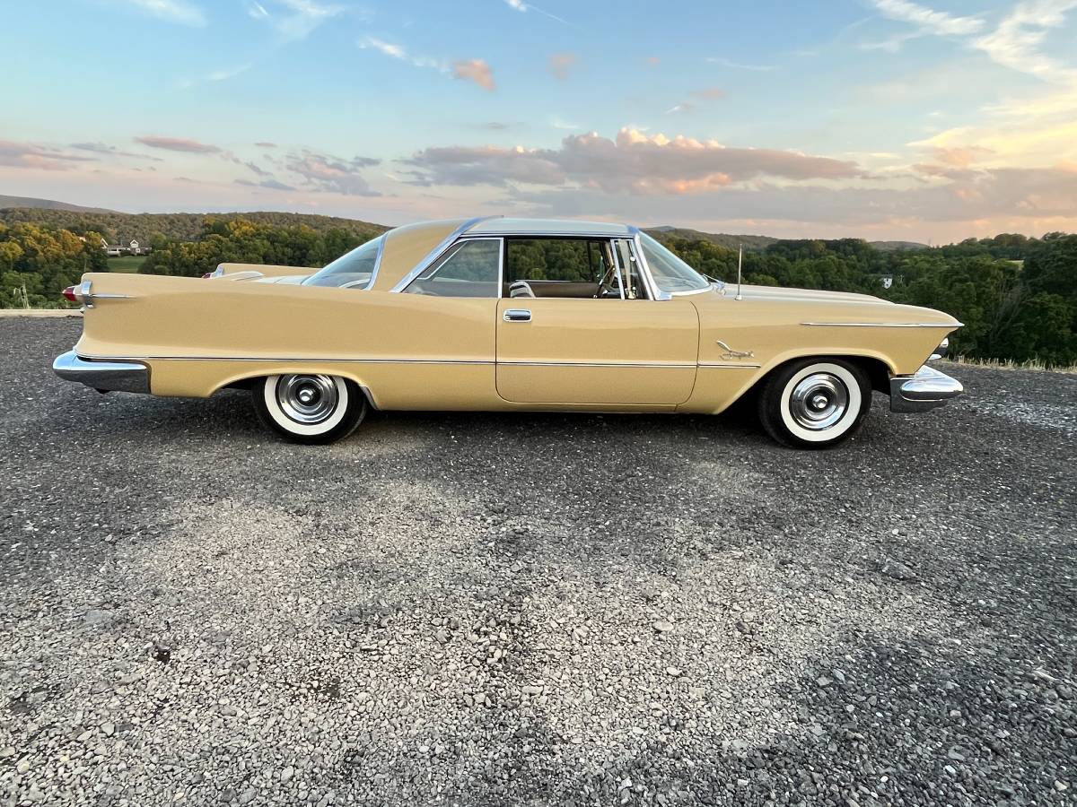 Chrysler-imperial-1958-yellow-10