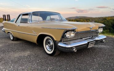 Chrysler-imperial-1958-yellow-11