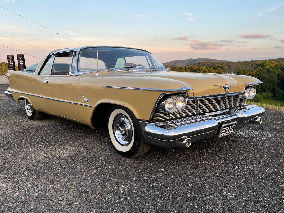 Chrysler-imperial-1958-yellow-11