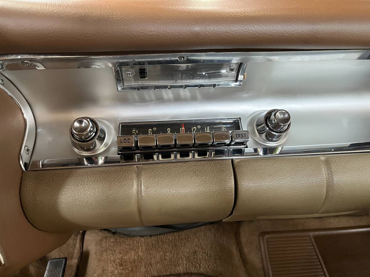 Chrysler-imperial-1958-yellow-17