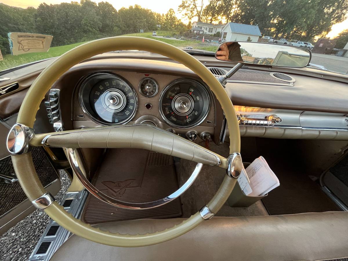 Chrysler-imperial-1958-yellow-3