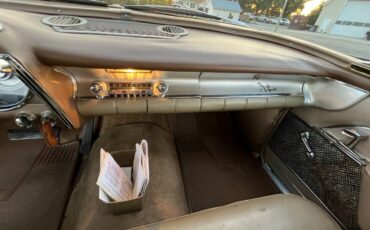 Chrysler-imperial-1958-yellow-4