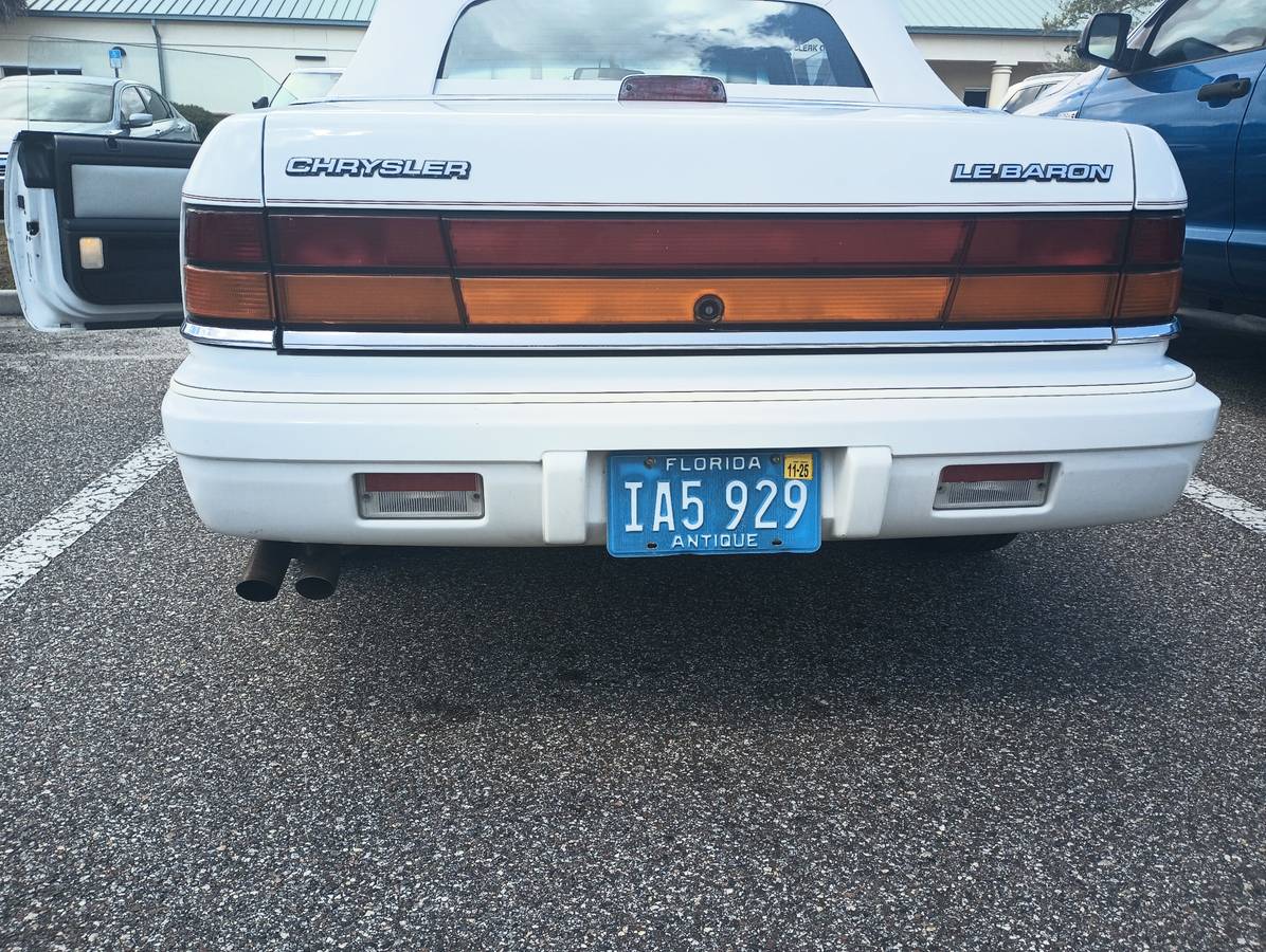 Chrysler-la-baron-1995-white-3